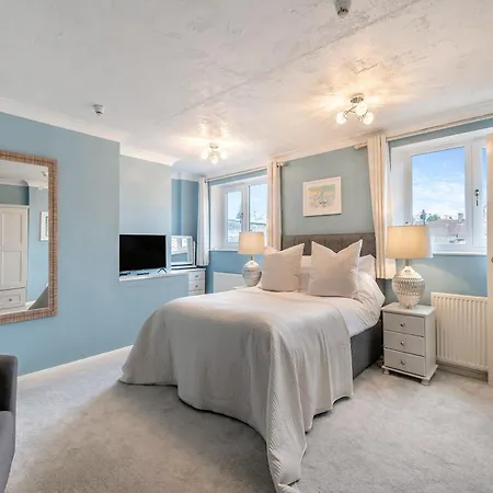 Warrington House *